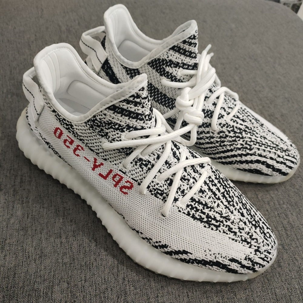 Yeezy 350v zebra